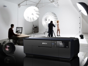 Epson: Professionelle Fotodrucklösungen auf der photokina 2016